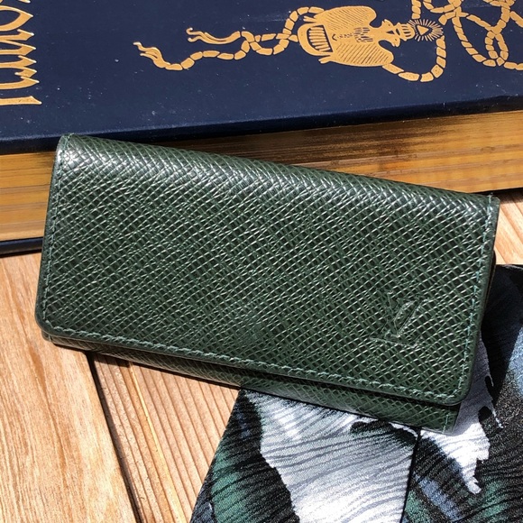 Louis Vuitton Other - 💀Louis Vuitton Taiga Key Holder ECU